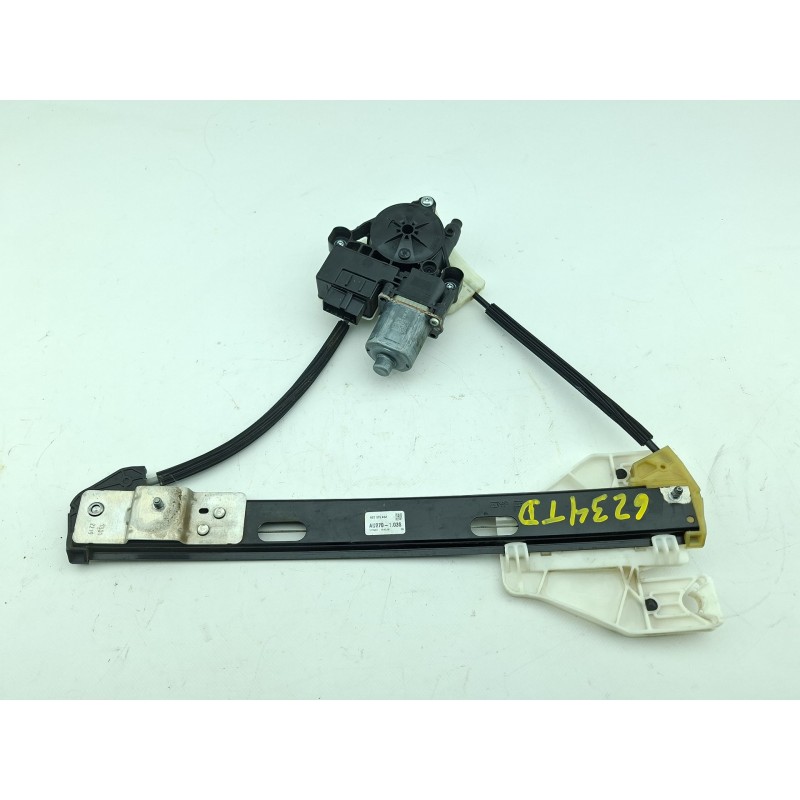 ELEVALUNAS TRASERO DERECHO 82G839462 