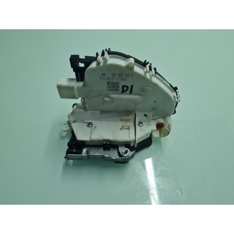 CERRADURA PUERTA DELANTERA IZQUIERDA 8X1837015E 
