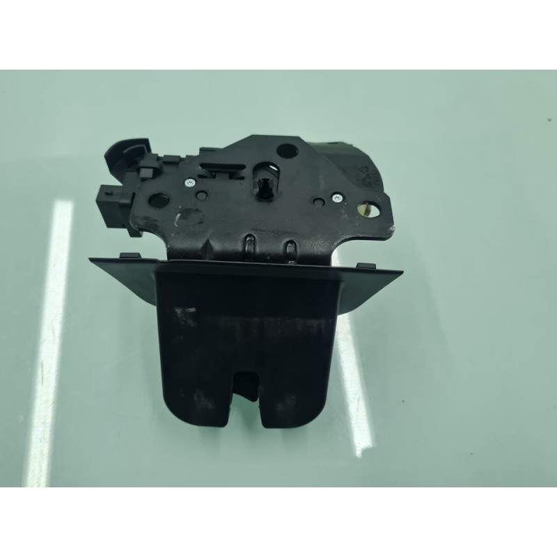 CERRADURA MALETERO / PORTON 8P4827505C 