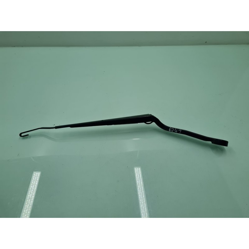 BRAZO LIMPIA DELANTERO IZQUIERDO 7304069 