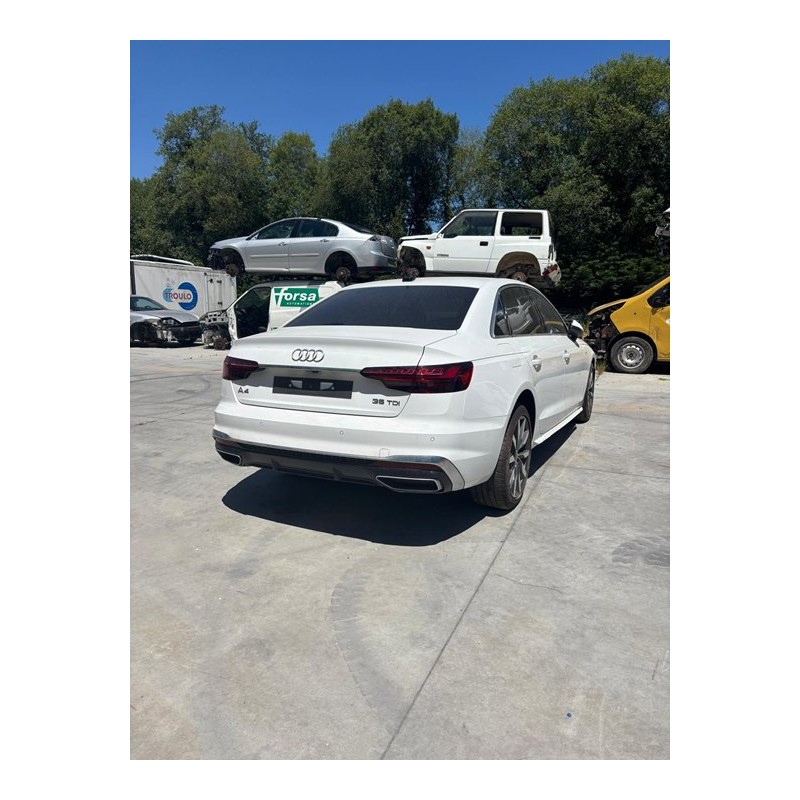 audi a4 berlina (8wc) del año 2024