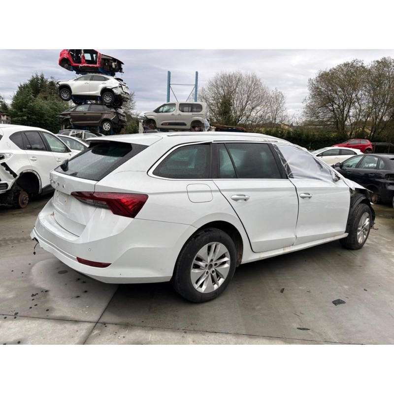 SKODA OCTAVIA COMBI (NX5)