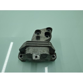 SOPORTE MOTOR IZQUIERDO A2462400617 