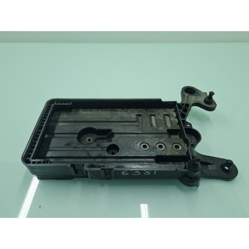 SOPORTE BATERIA 5Q0915321G 