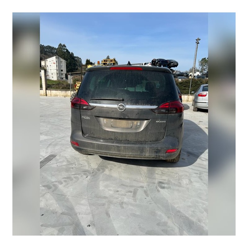 opel zafira (c) del año 2016