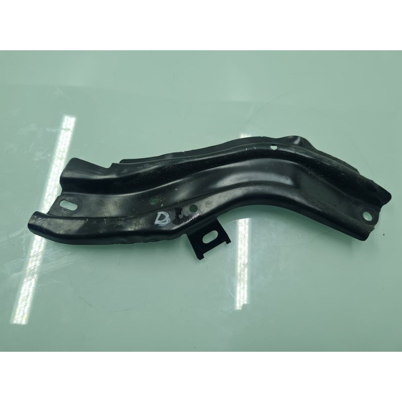 SOPORTE FARO DERECHO 80A805528 
