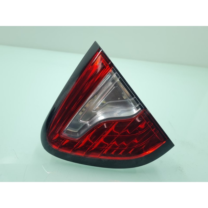 PILOTO TRASERO DERECHO INTERIOR 265500812R 