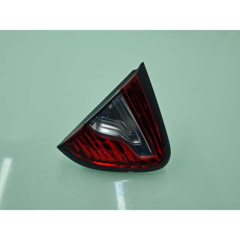 PILOTO TRASERO IZQUIERDO INTERIOR 265557893R 