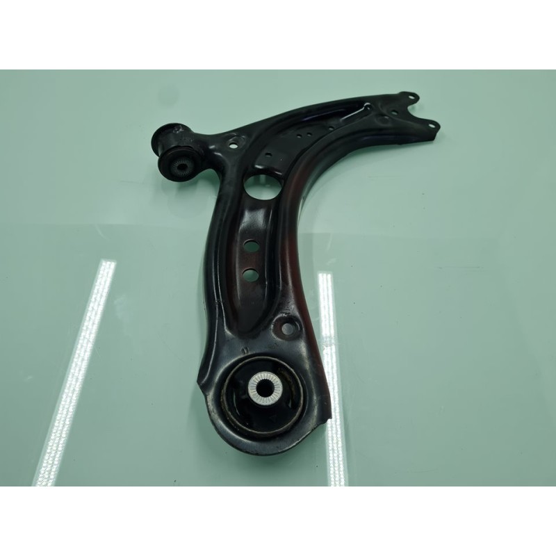BRAZO SUSPENSION INFERIOR DELANTERO DERECHO 5WA407152 