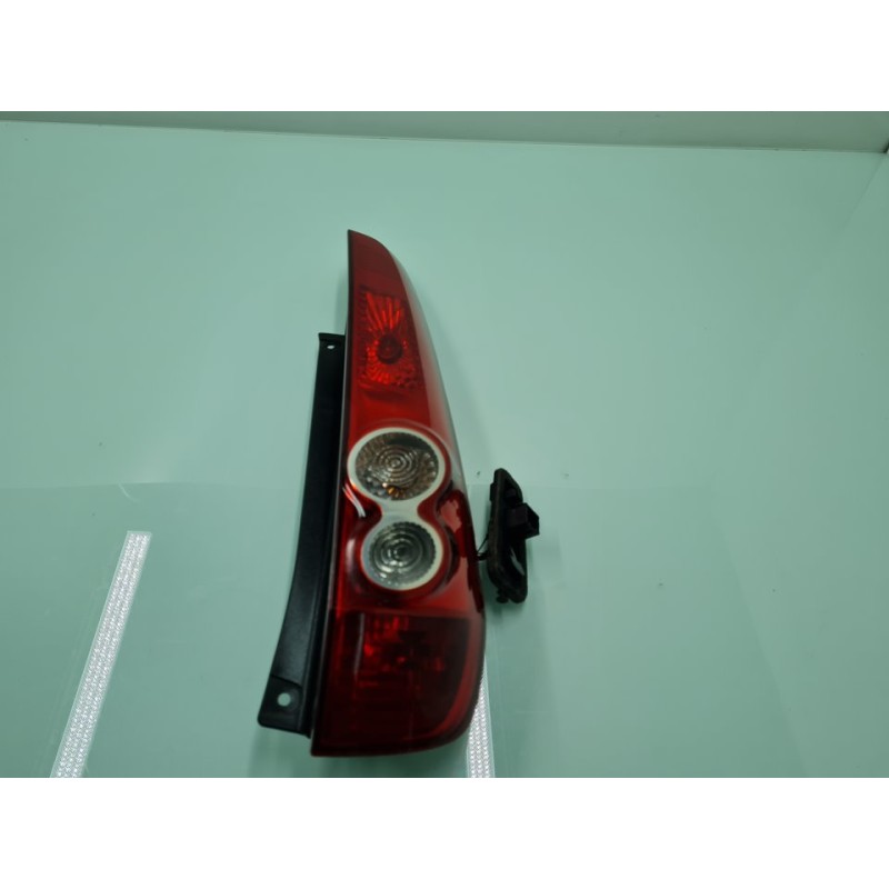 PILOTO TRASERO DERECHO 6S6113404AG 