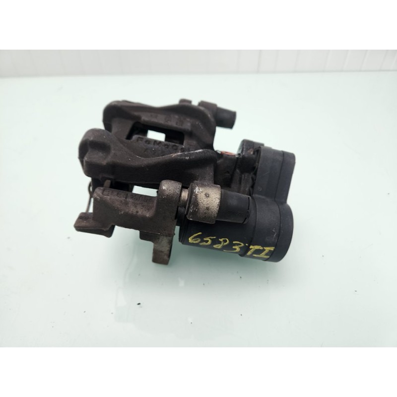 PINZA DE FRENO TRASERA IZQUIERDA GV612D251B 