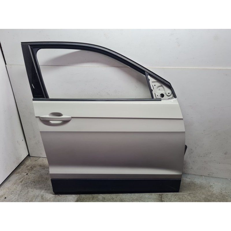 PUERTA DELANTERA DERECHA 