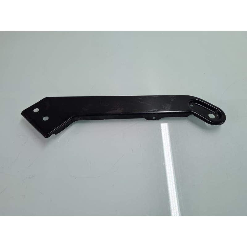 SOPORTE FARO DERECHO 3G8805932 