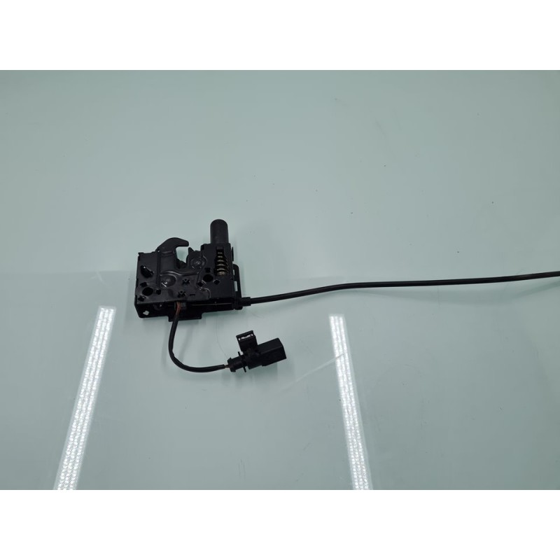 CERRADURA CAPO 3G8823509A 