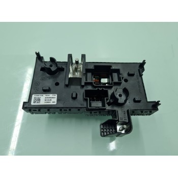 CAJA RELES / FUSIBLES A2059068501 
