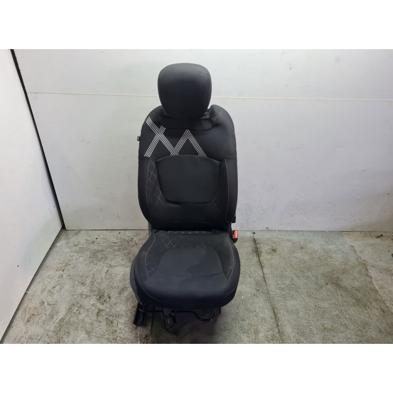 ASIENTO DELANTERO DERECHO 