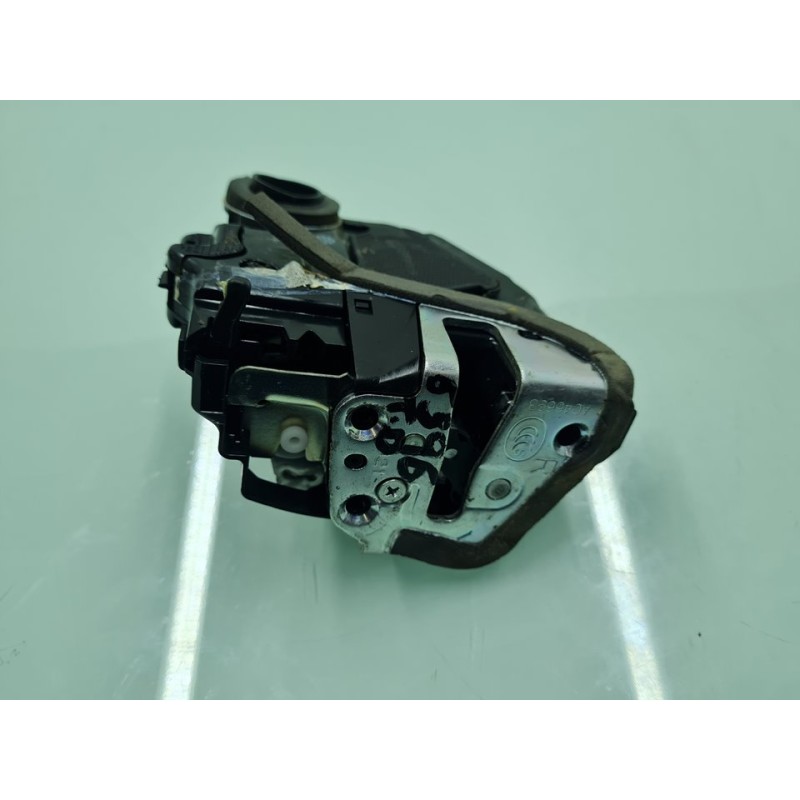 CERRADURA PUERTA TRASERA DERECHA 4C9103007 