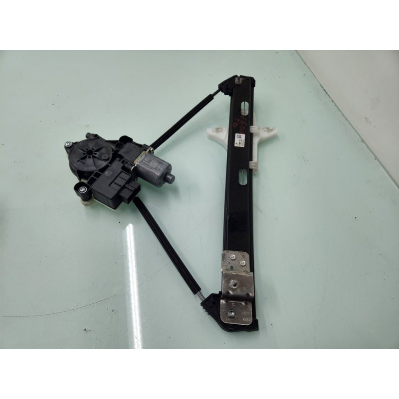 ELEVALUNAS TRASERO DERECHO 6F0839462C 