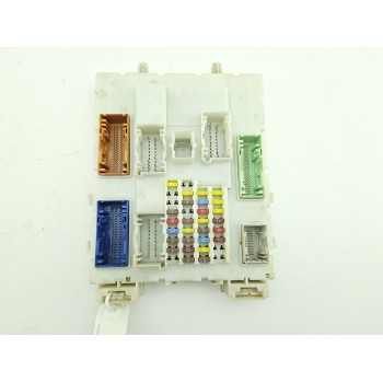 CAJA RELES / FUSIBLES DB3914A073BC 