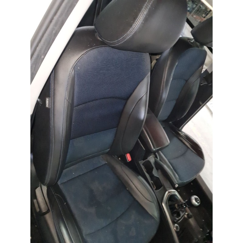 ASIENTO DELANTERO DERECHO 