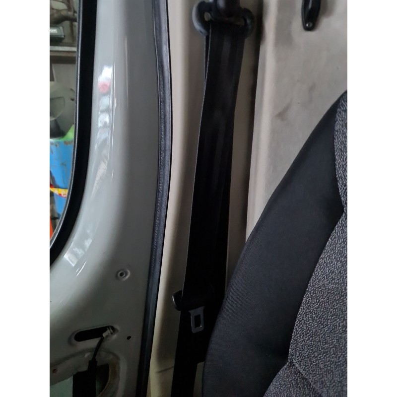 CINTURON SEGURIDAD DELANTERO DERECHO 
