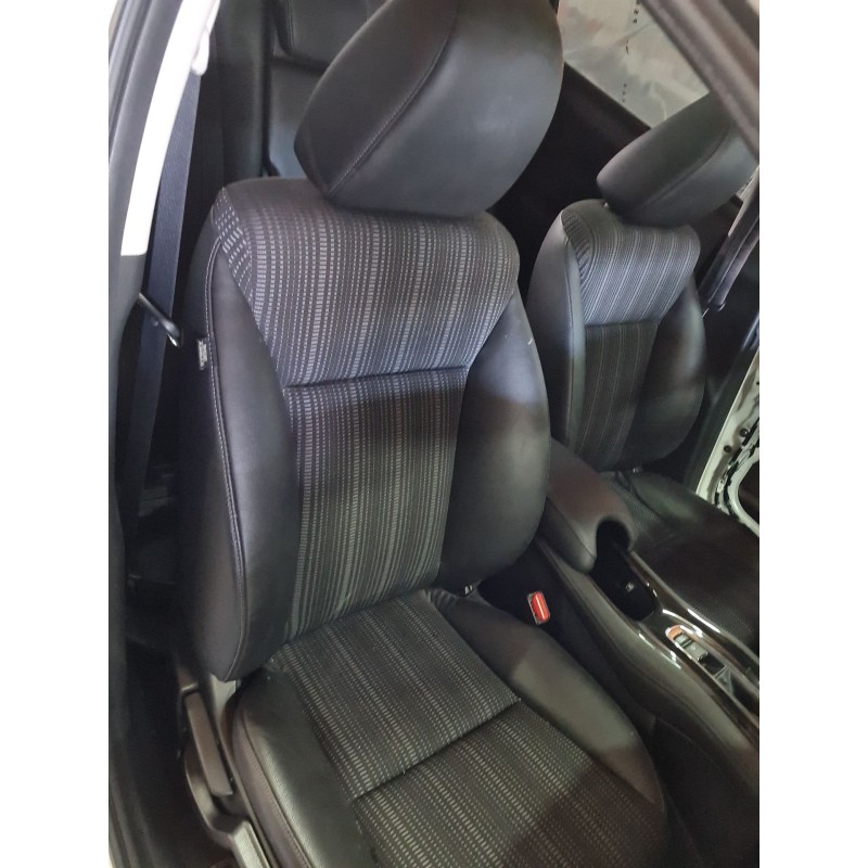 ASIENTO DELANTERO DERECHO 