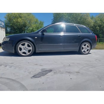 AUDI A4 AVANT (8E)