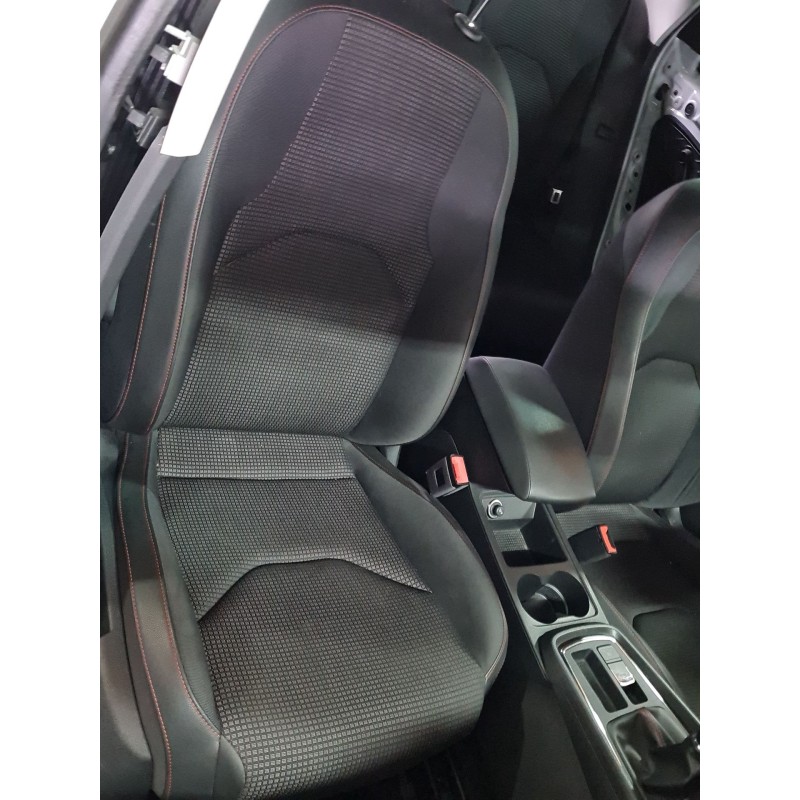 ASIENTO DELANTERO DERECHO 