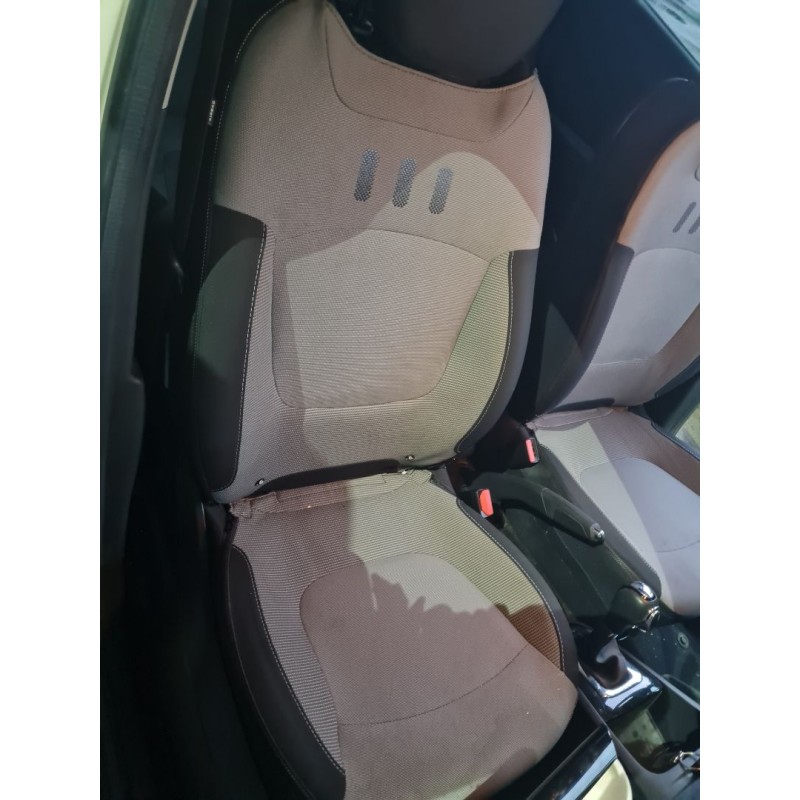 ASIENTO DELANTERO DERECHO 
