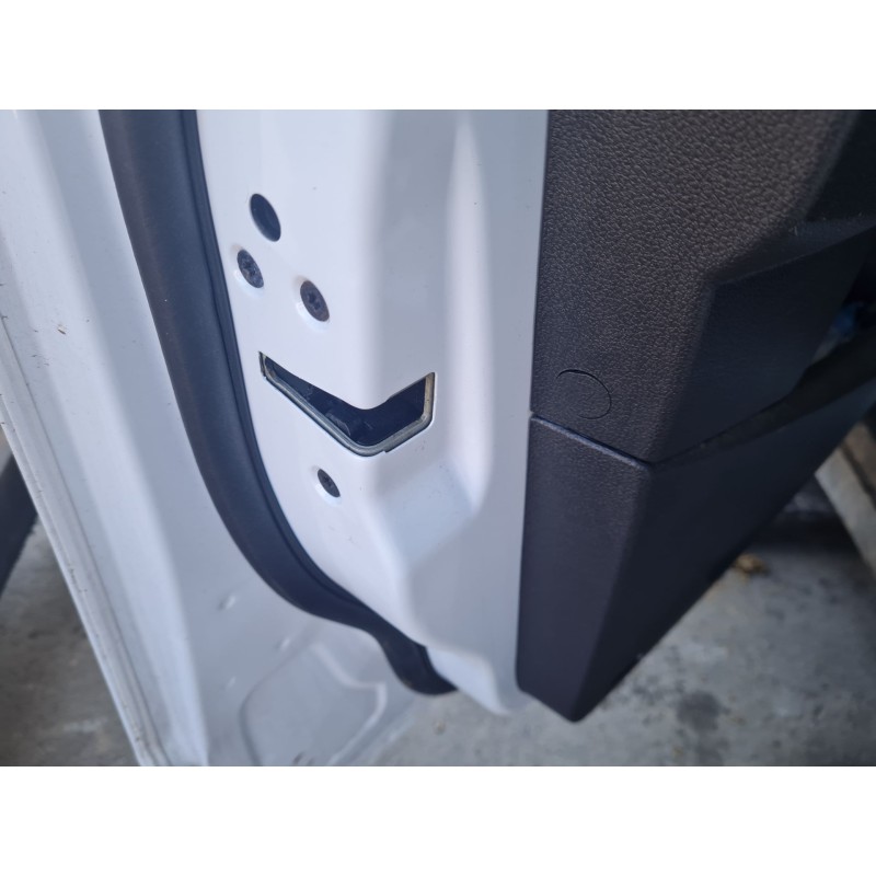 CERRADURA PUERTA DELANTERA IZQUIERDA 