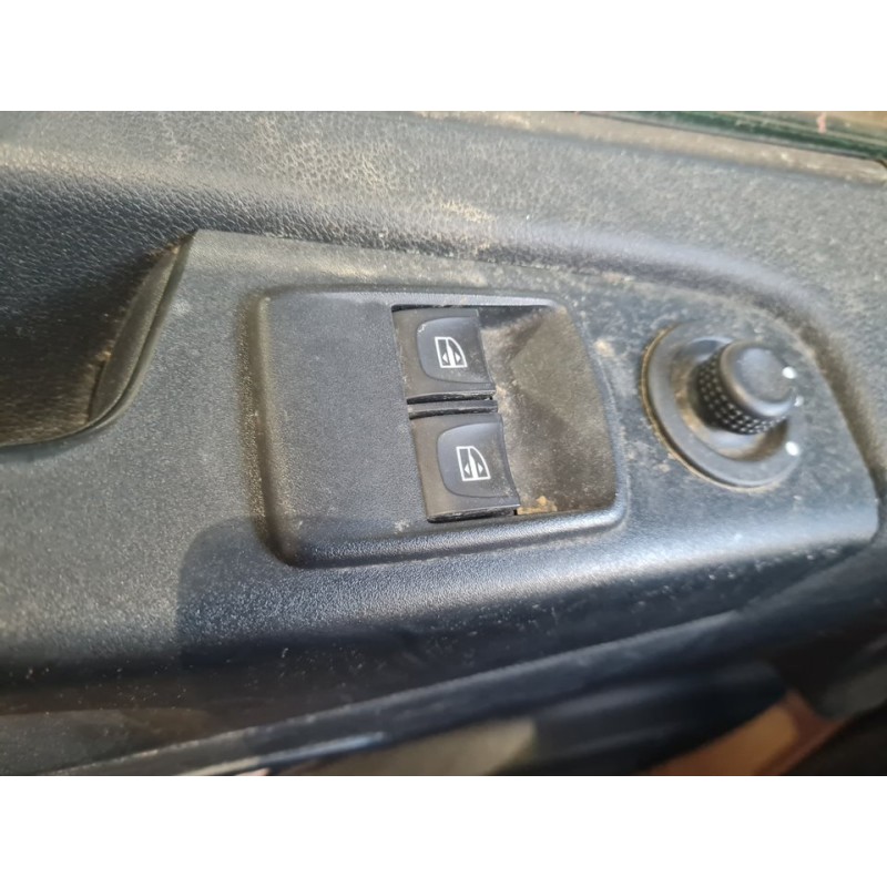 MANDO ELEVALUNAS DELANTERO IZQUIERDO 