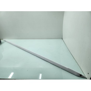 FALDON LATERAL DERECHO 8W0853932A 