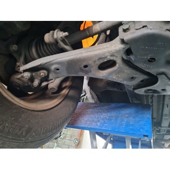BRAZO SUSPENSION INFERIOR DELANTERO DERECHO 545012Y500 