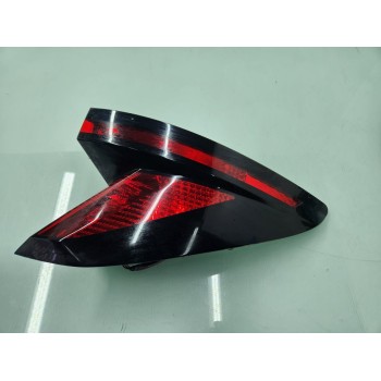 PILOTO TRASERO DERECHO 92402N7000 