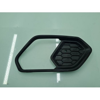 REJILLA PARAGOLPES DERECHA GV4J17K946A 