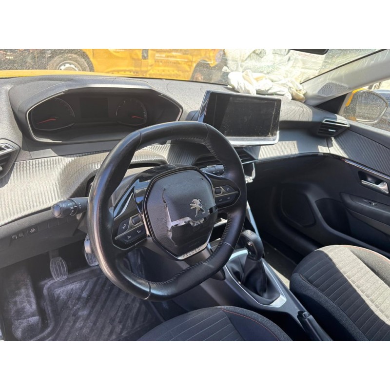 peugeot 208 (p2) del año 2020