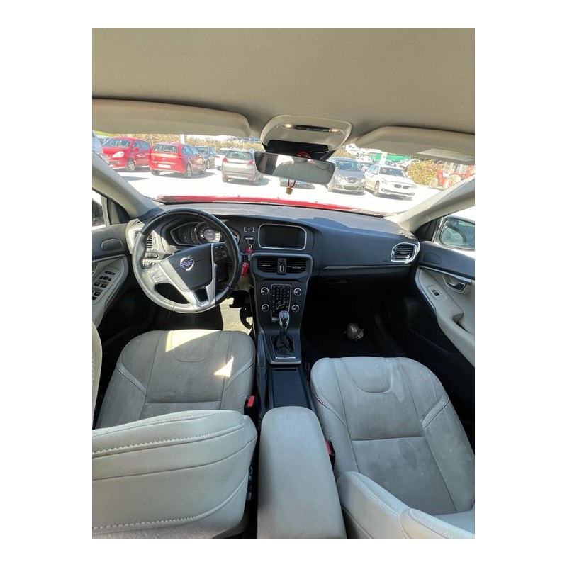 volvo v40 cross country del año 2015