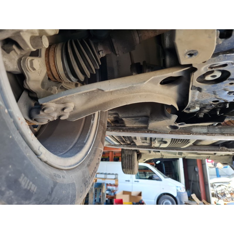 BRAZO SUSPENSION INFERIOR DELANTERO DERECHO 