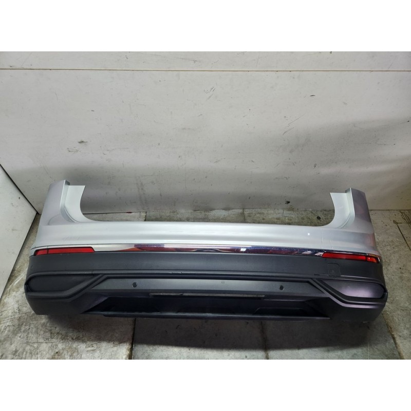 PARAGOLPES TRASERO 