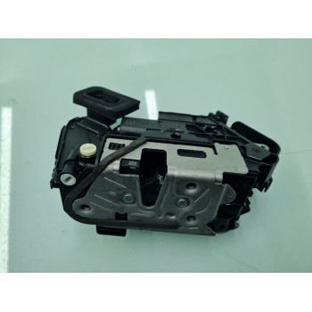 CERRADURA PUERTA TRASERA IZQUIERDA 5TA839015Q 
