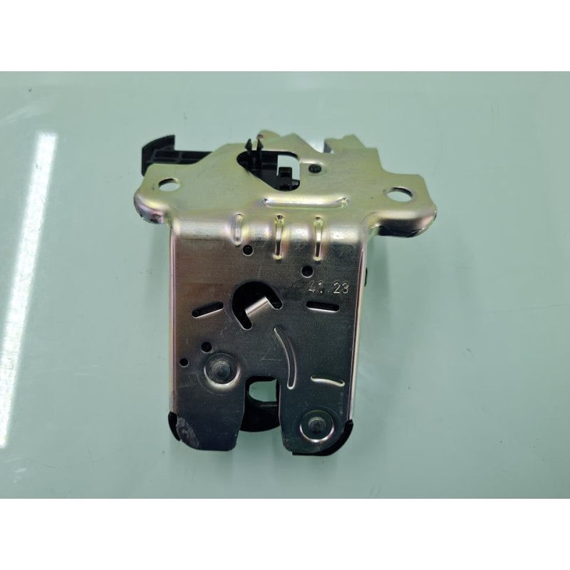 CERRADURA MALETERO / PORTON 5F0827505 