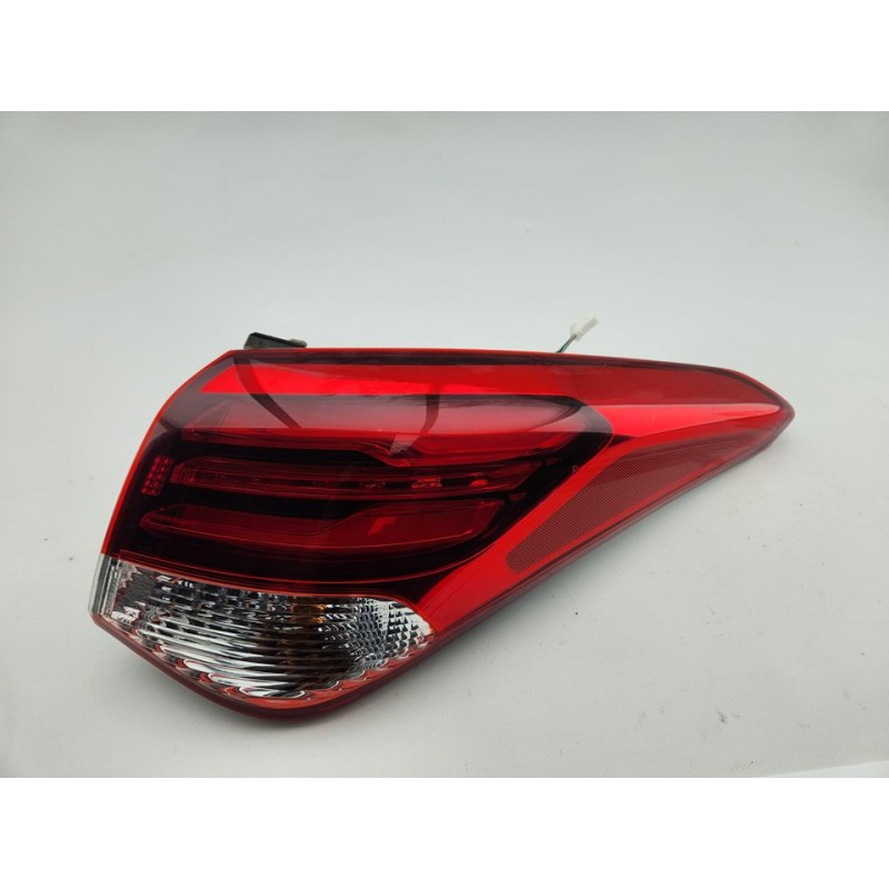 PILOTO TRASERO DERECHO 924023Z6 
