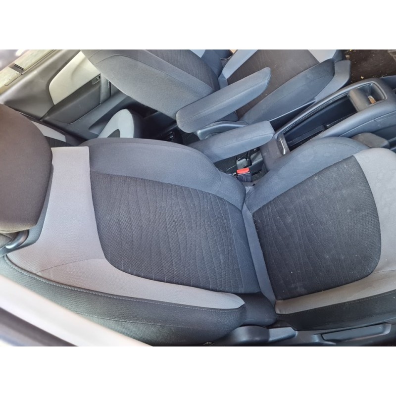 ASIENTO DELANTERO DERECHO 