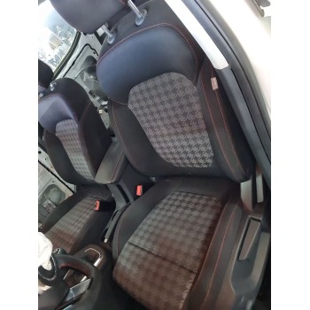 ASIENTO DELANTERO IZQUIERDO 