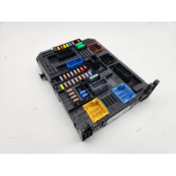 CAJA RELES / FUSIBLES 9830790580 