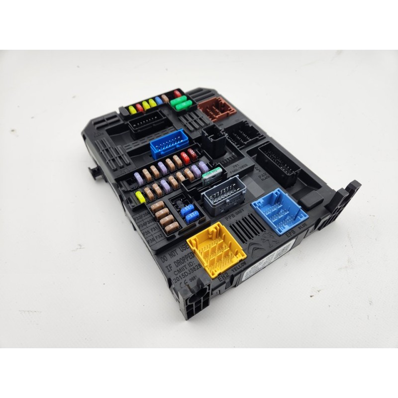 CAJA RELES / FUSIBLES 9830790580 