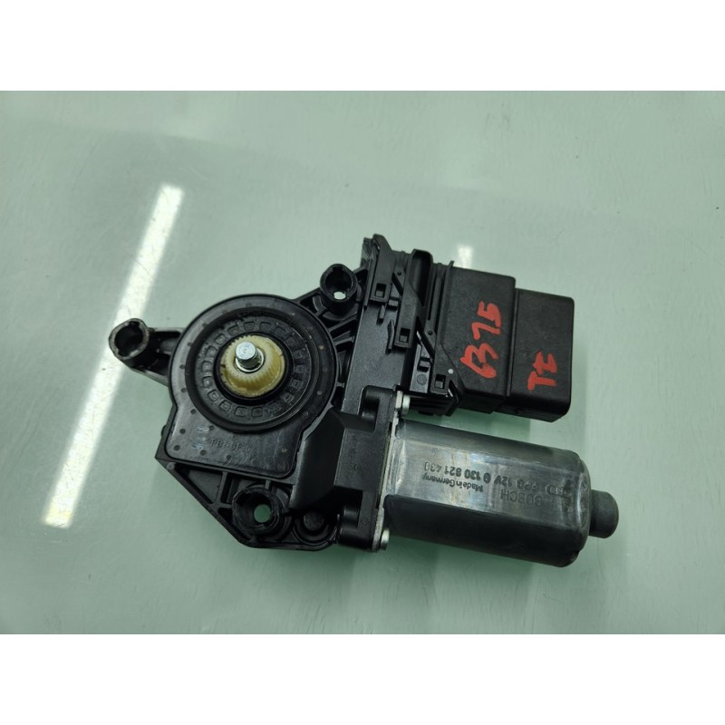 MOTOR ELEVALUNAS TRASERO IZQUIERDO 5K0959703D 