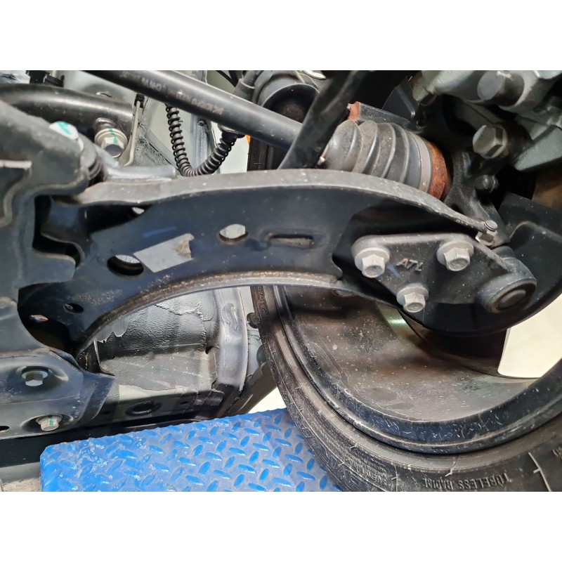 BRAZO SUSPENSION INFERIOR DELANTERO IZQUIERDO 