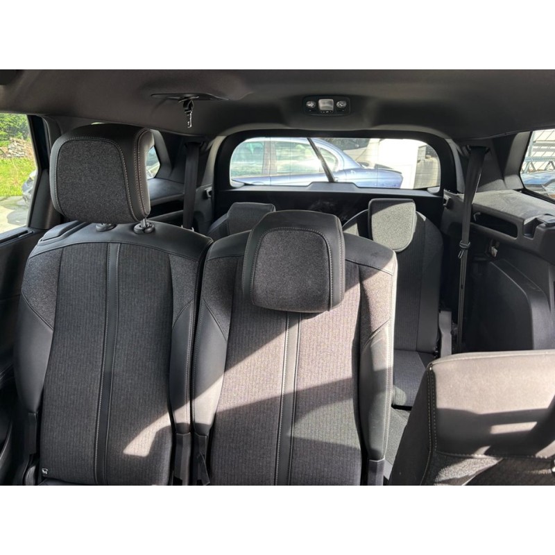 peugeot 5008 del año 2018