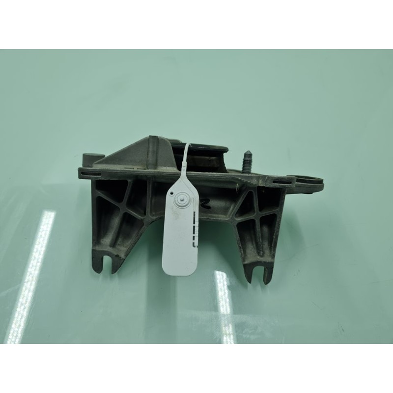 SOPORTE MOTOR IZQUIERDO 112221641R 